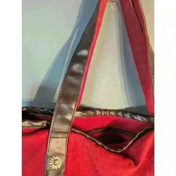 Lantern Moon Red Tote Bag floral hand crafted - Picture 9 of 15